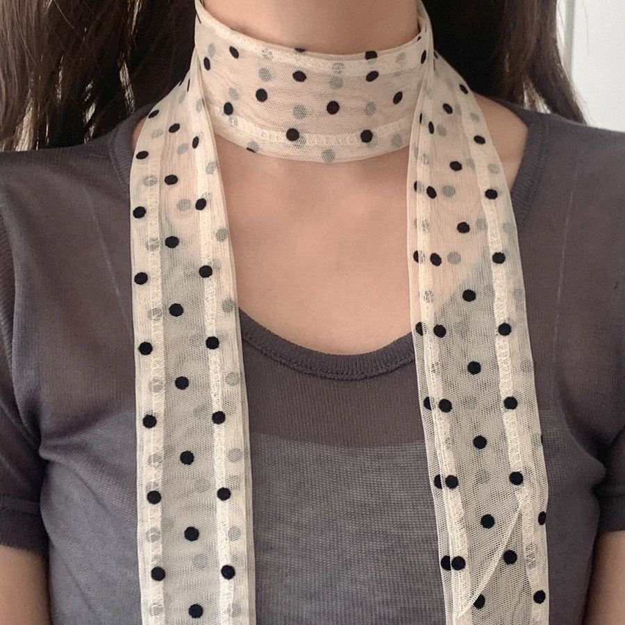 Hanpio Dot Muffler — лёгкий шарф с гороховым узором для повседневных и романтичных образов