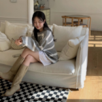 Мини-юбка с кружевом и расклешённым силуэтом