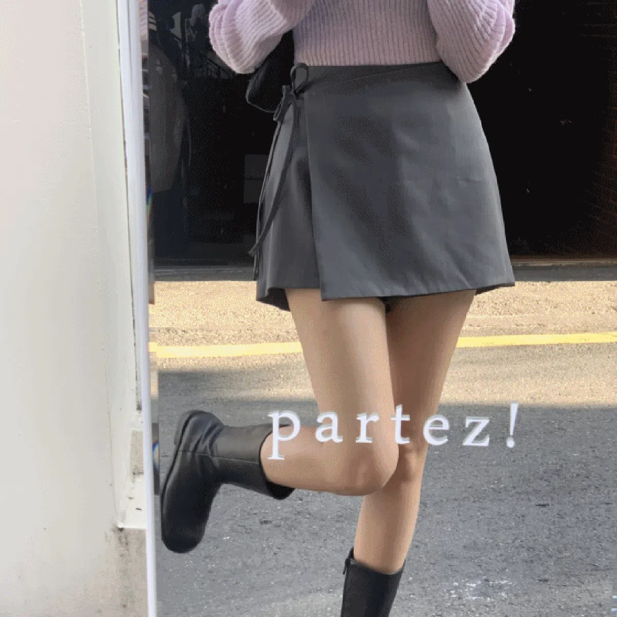 Мини-юбка с запахом и бантом