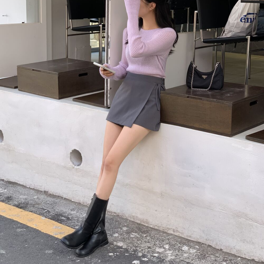 Мини-юбка с запахом и бантом