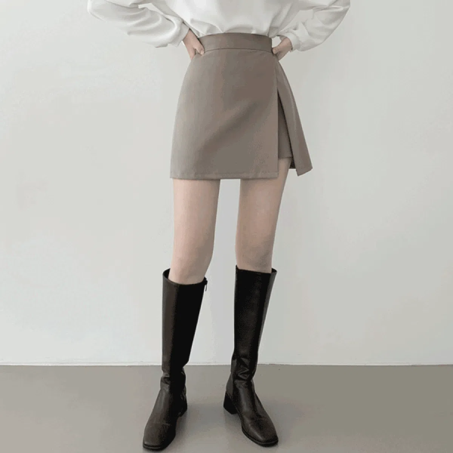 Мини-юбка с эффектом запаха и внутренними шортами