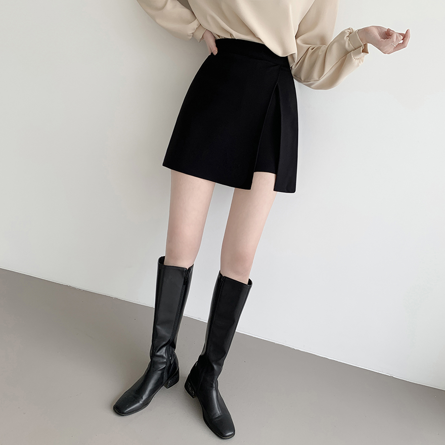 Мини-юбка с эффектом запаха и внутренними шортами