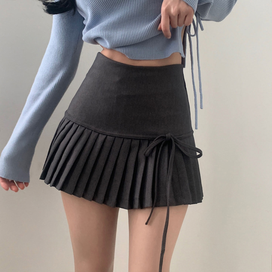 Мини-юбка с высокой посадкой, складками и бантом