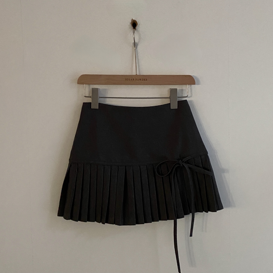 Мини-юбка с высокой посадкой, складками и бантом