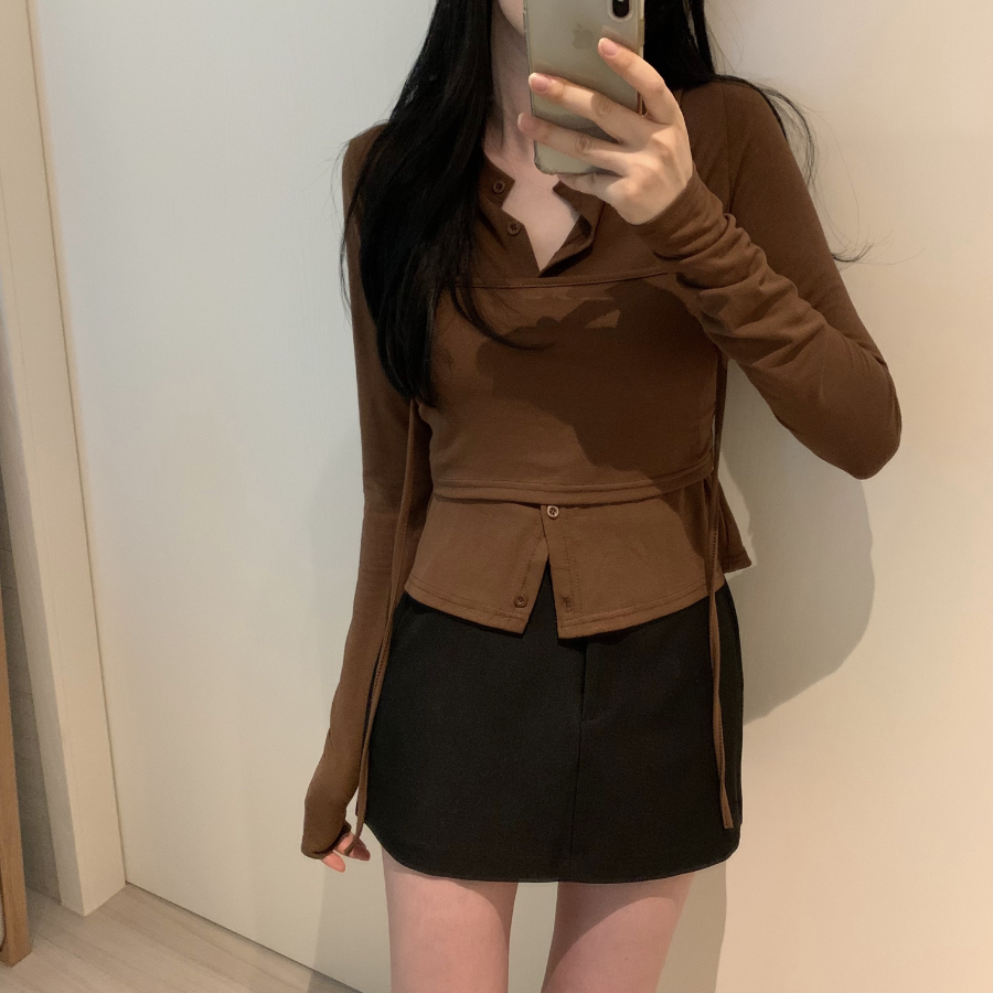 Базовая мини-юбка для осени в лаконичном стиле