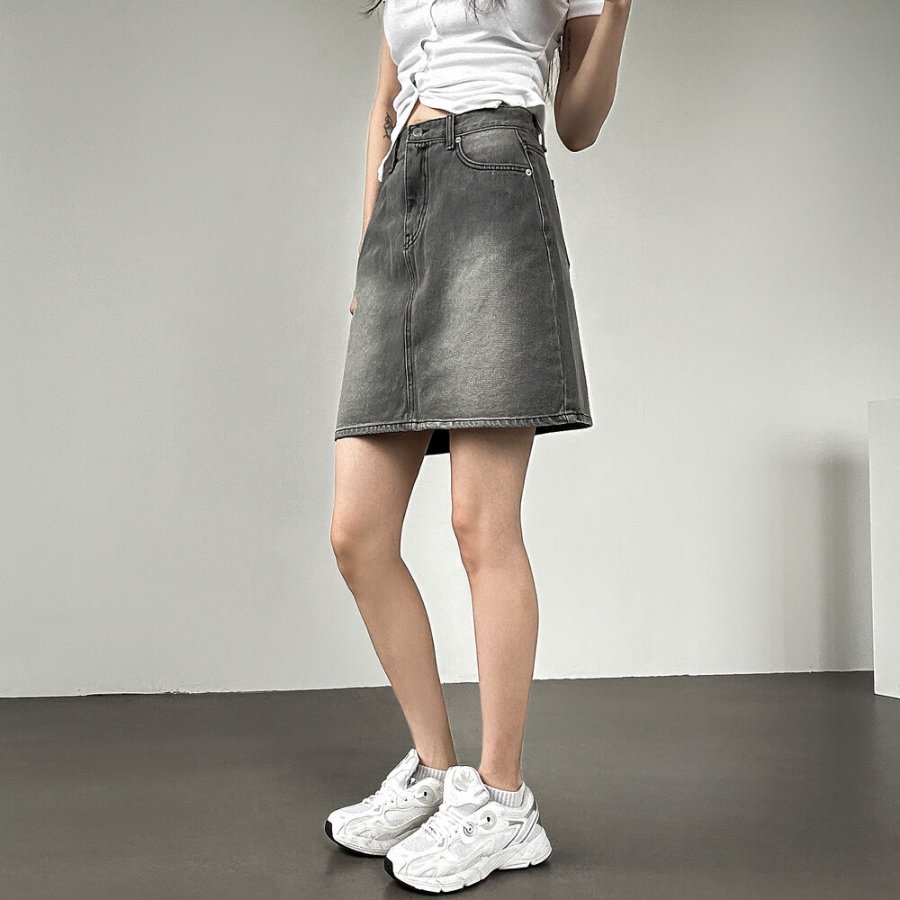 Серая джинсовая юбка с высокой посадкой и эффектом стирки