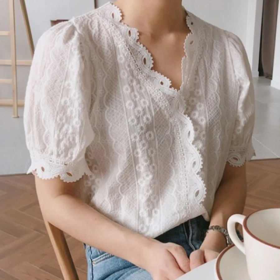 Lovely Punching – блузка с короткими рукавами