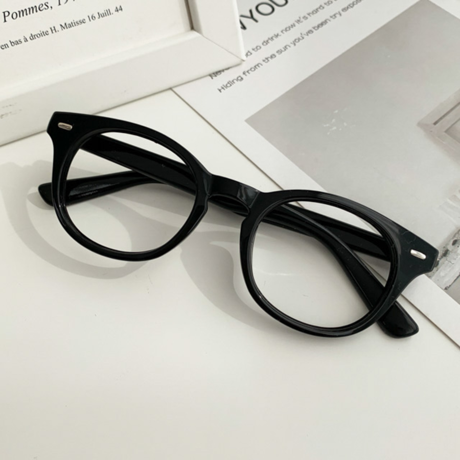 Round Clear Frame Glasses — округлые прозрачные очки в роговой оправе