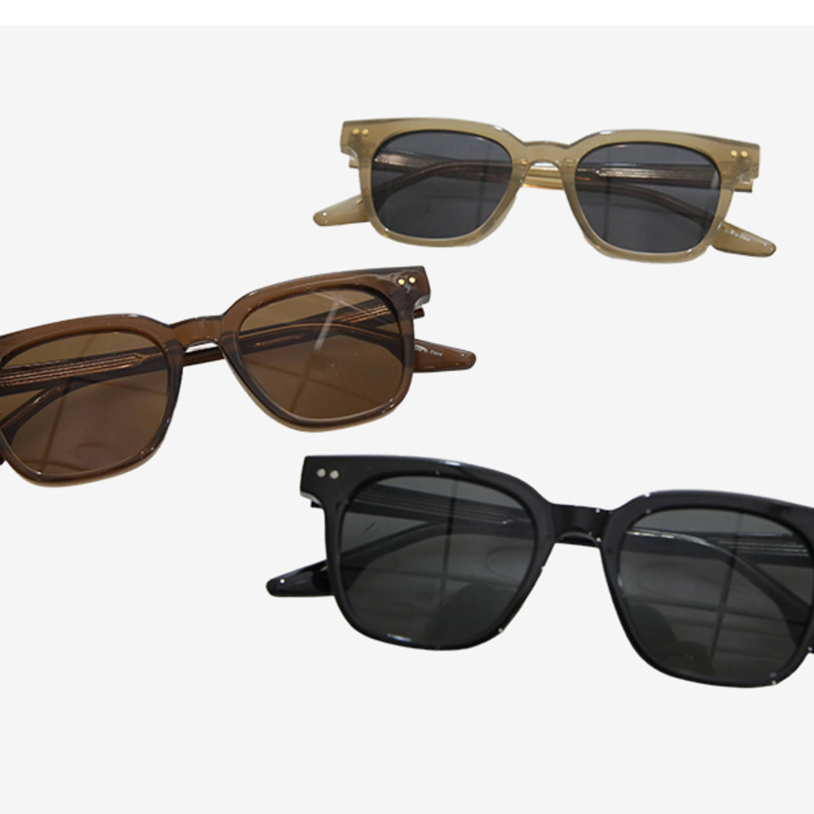 Rookie Square Sunglasses — квадратные солнцезащитные очки в минималистичном стиле