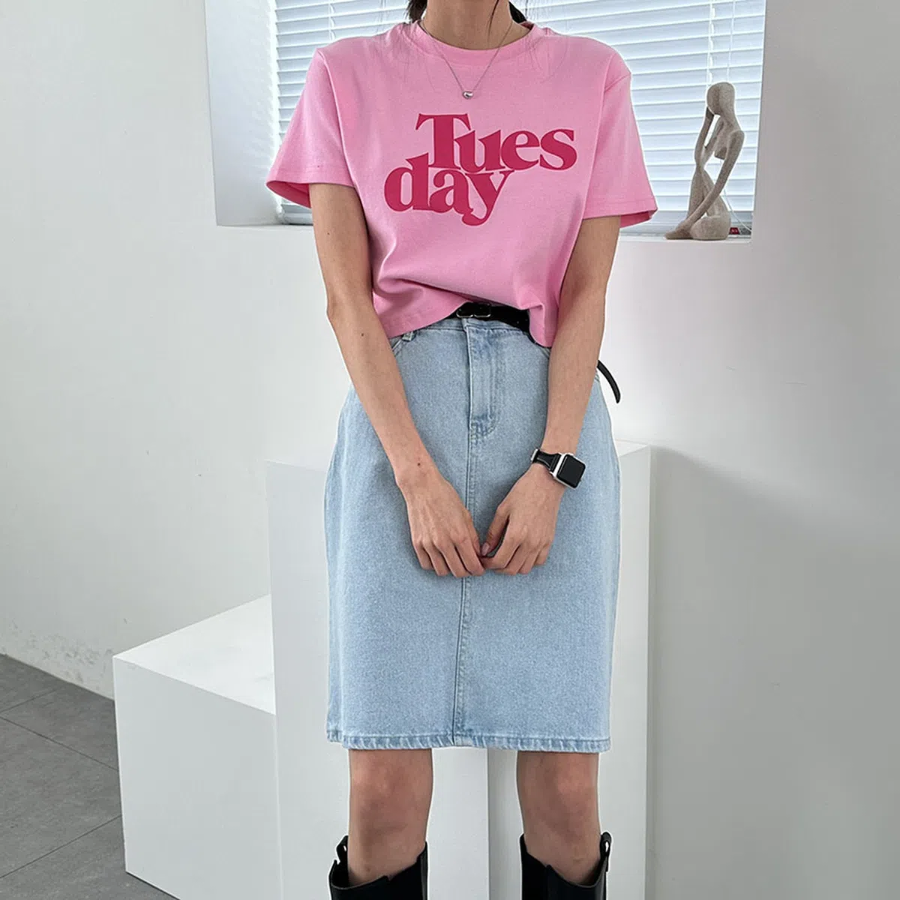 Денимовая юбка A-силуэта миди длины с высокой посадкой