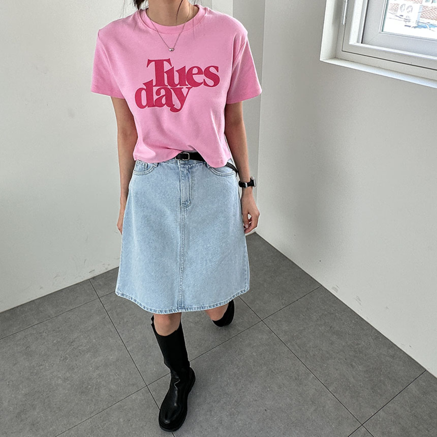 Денимовая юбка A-силуэта миди длины с высокой посадкой