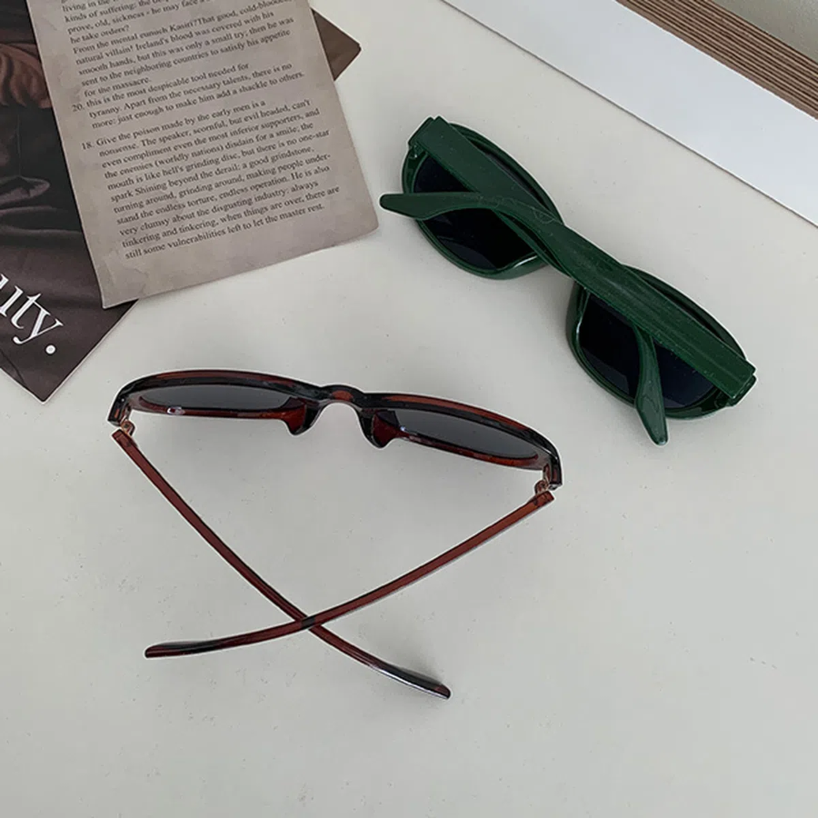 Oval Vintage Sunglasses — винтажные овальные солнцезащитные очки в стиле Y2K