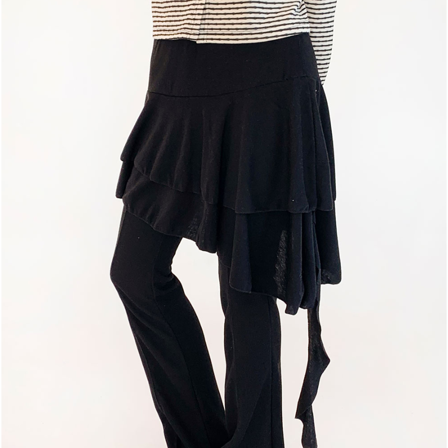 Асимметричная юбка с многослойными воланами и эластичным поясом