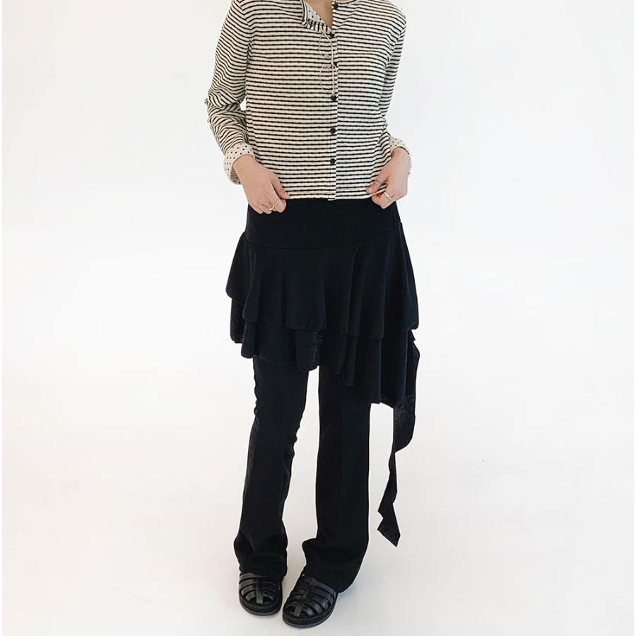 Асимметричная юбка с многослойными воланами и эластичным поясом