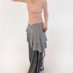 Асимметричная юбка с многослойными воланами и эластичным поясом