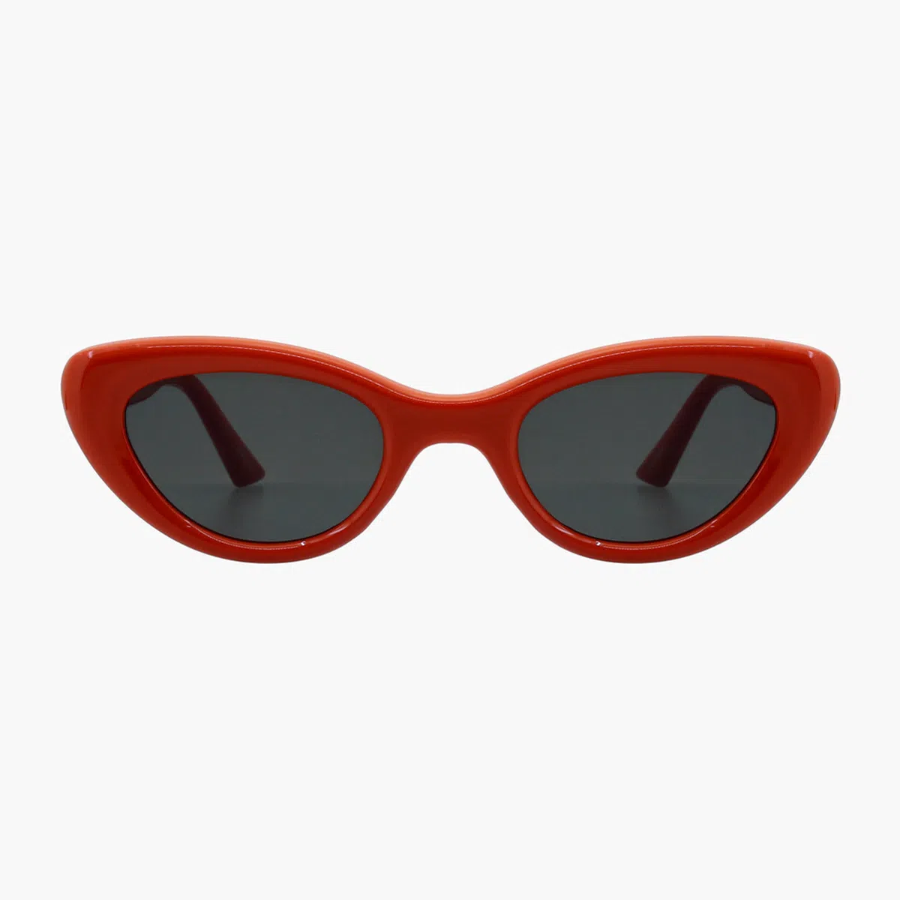 Cat-Eye Red Sunglasses — эффектный акцент с ретро-настроением
