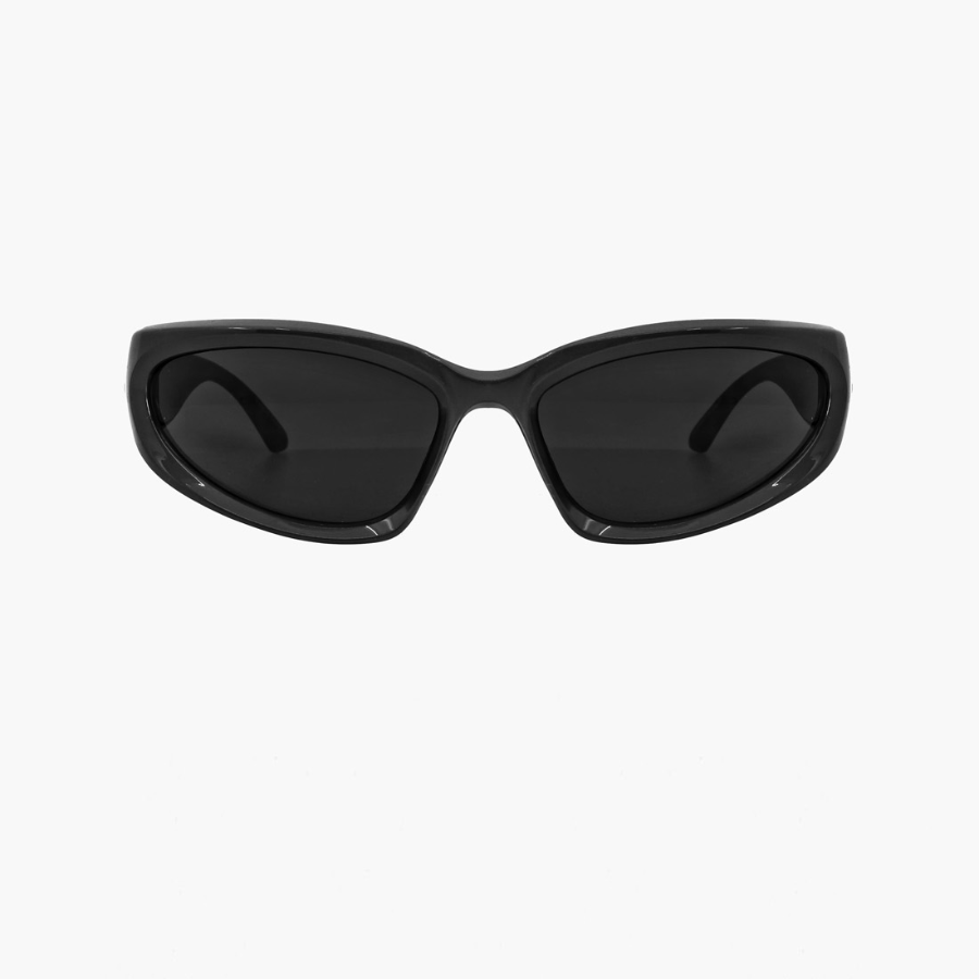 Matrix Black Sunglasses — стильный и загадочный образ в чёрной оправе