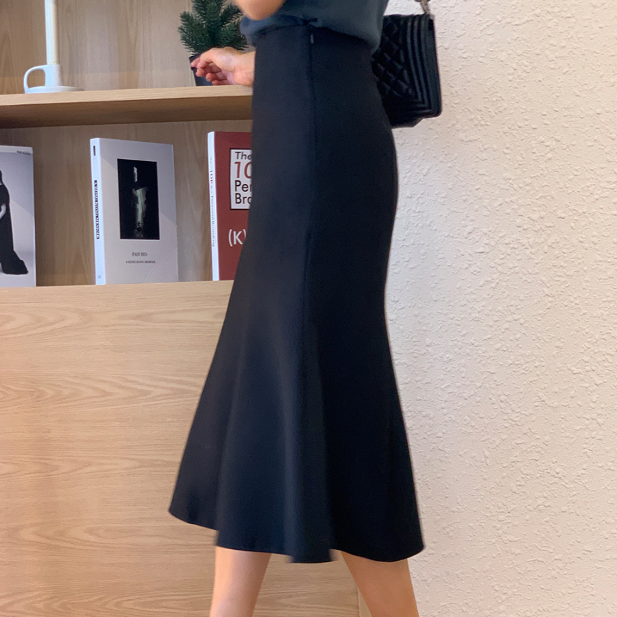 Миди-юбка в стиле «русалка» с принтом вишнёвого цветка