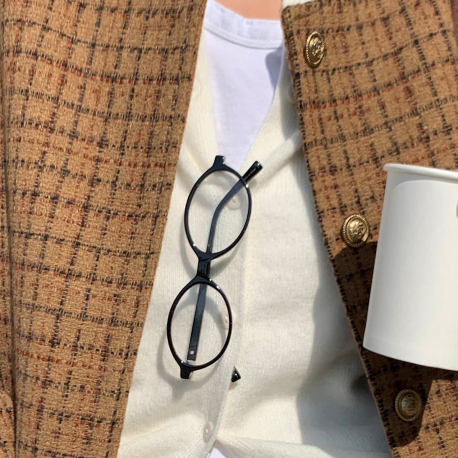 O2 Classic Glasses — сдержанная классика на каждый день