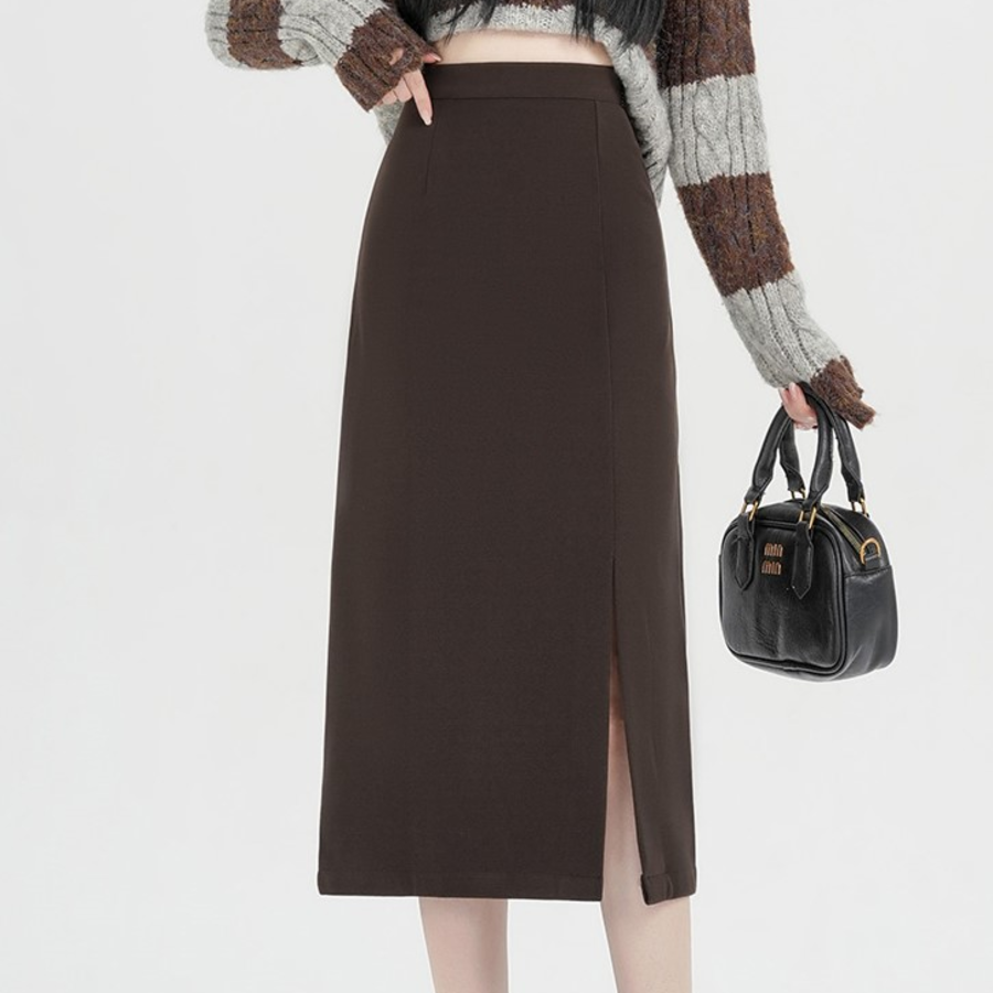 Прямая миди-юбка из плотной ткани с высоким поясом и разрезом