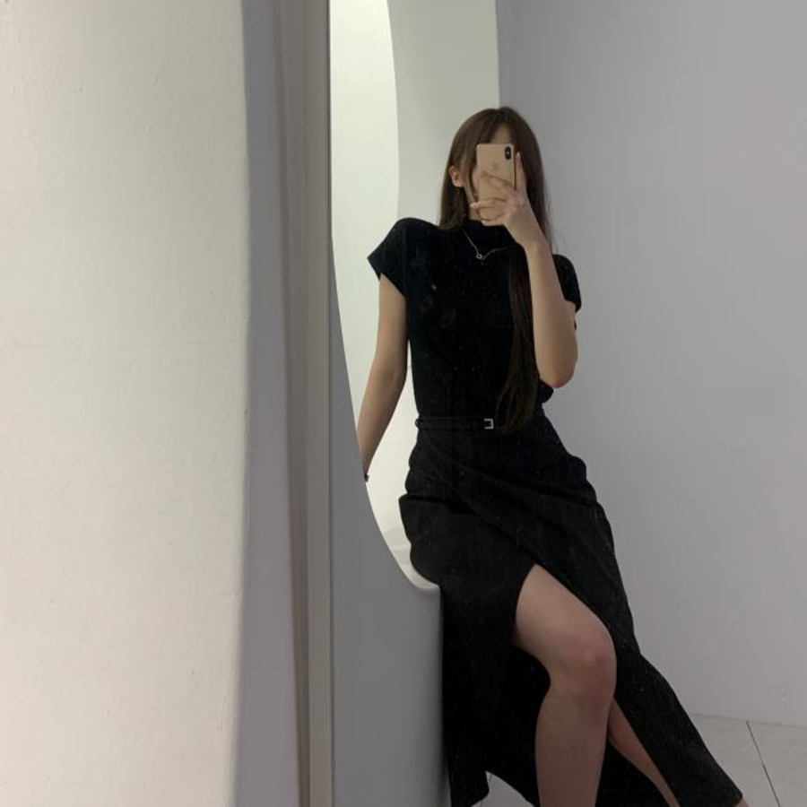 Миди-юбка с запáхом и разрезом в элегантном стиле