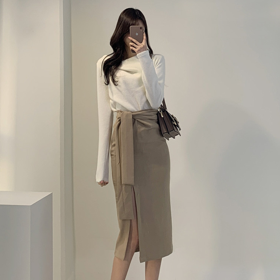 Классическая миди-юбка H-силуэта с поясом