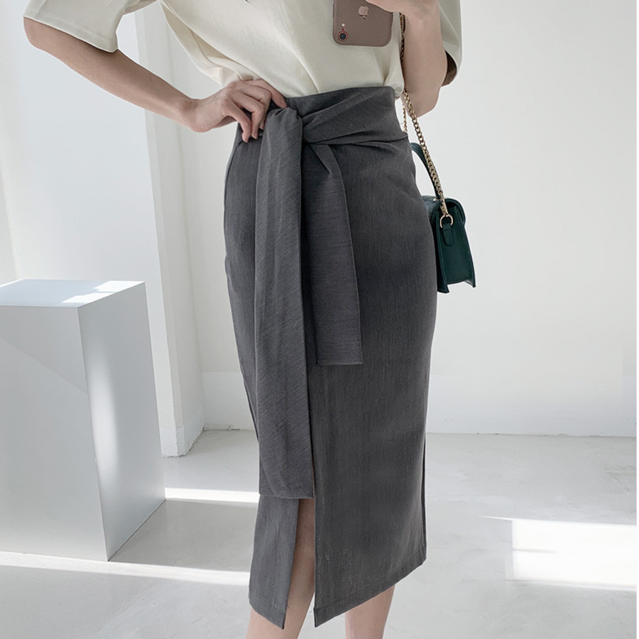 Классическая миди-юбка H-силуэта с поясом