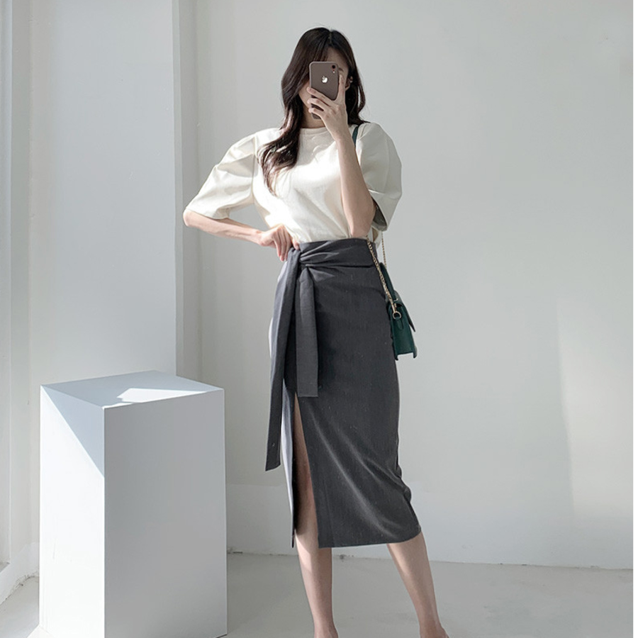 Классическая миди-юбка H-силуэта с поясом