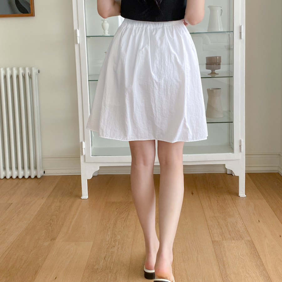 Миди-юбка с плиссировкой, поясом и задней резинкой