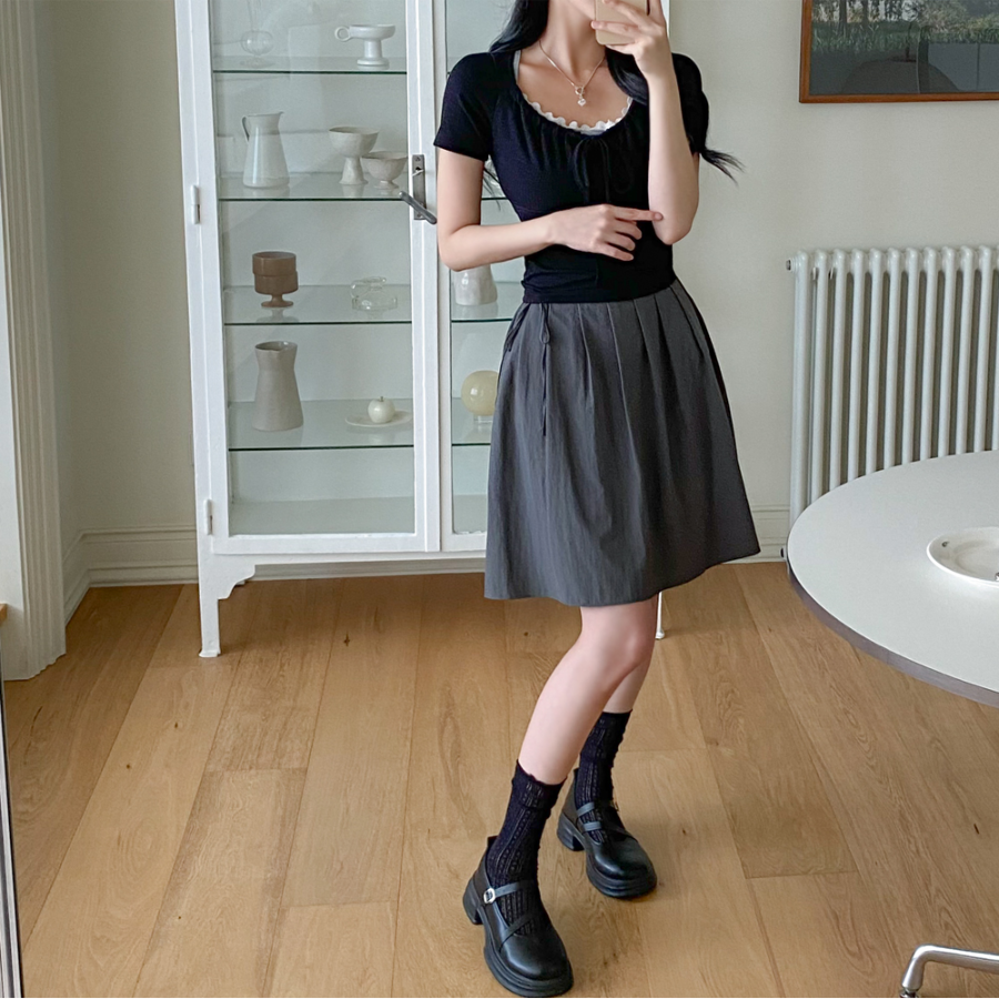 Миди-юбка с плиссировкой, поясом и задней резинкой