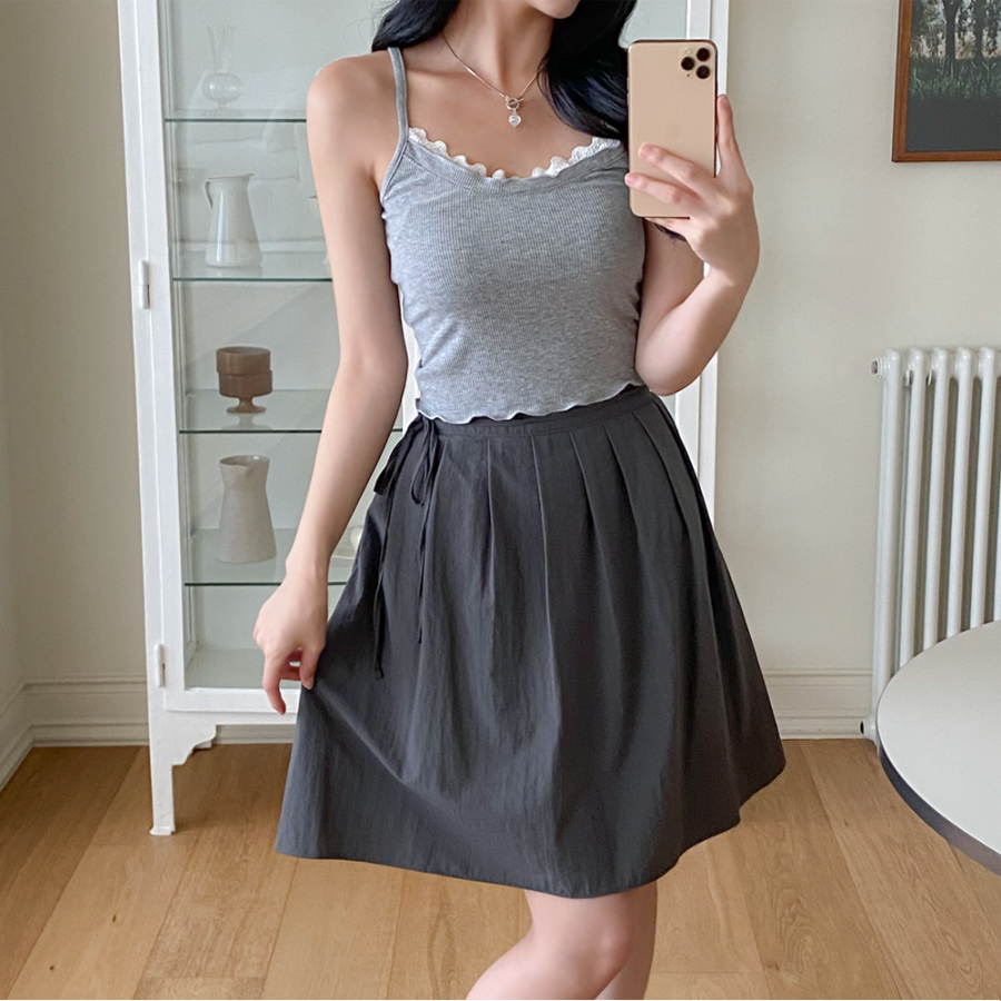 Миди-юбка с плиссировкой, поясом и задней резинкой