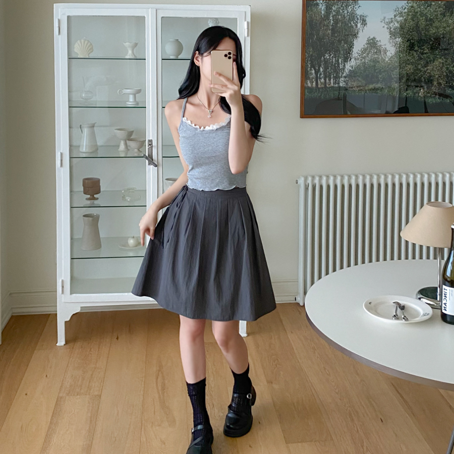 Миди-юбка с плиссировкой, поясом и задней резинкой