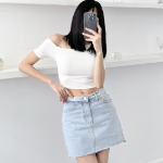 Мини-юбка из светлого денима