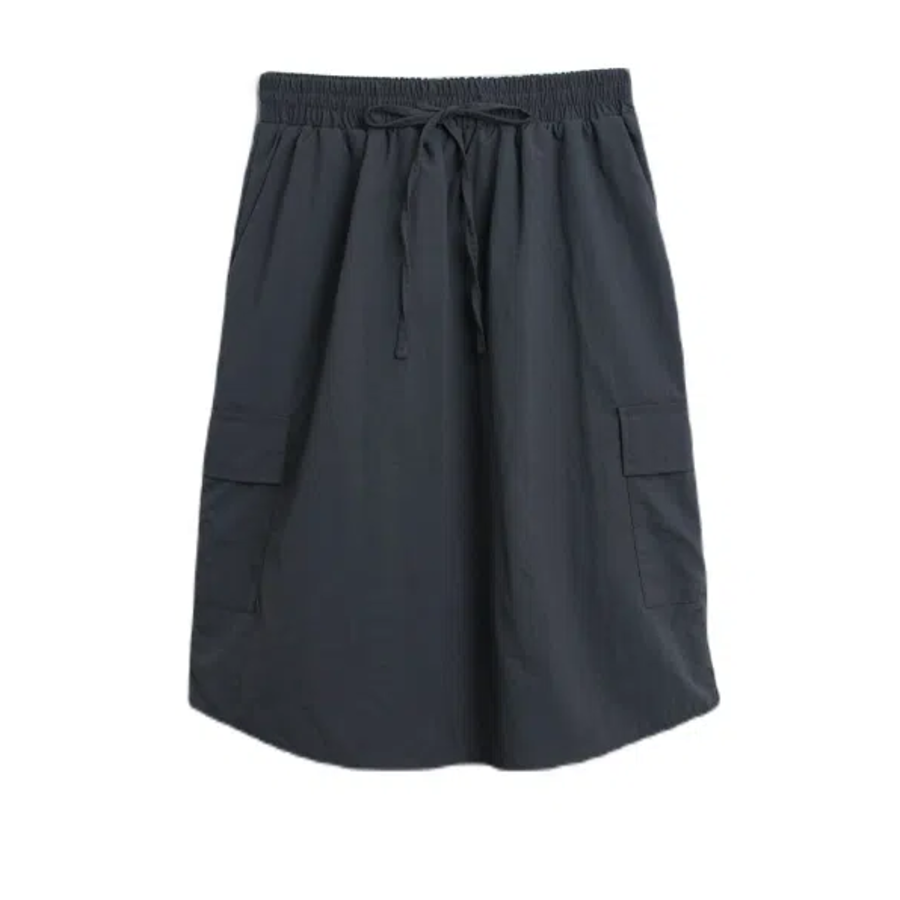 Женская миди-юбка с накладными карманами из нейлона