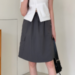 Женская миди-юбка с накладными карманами из нейлона