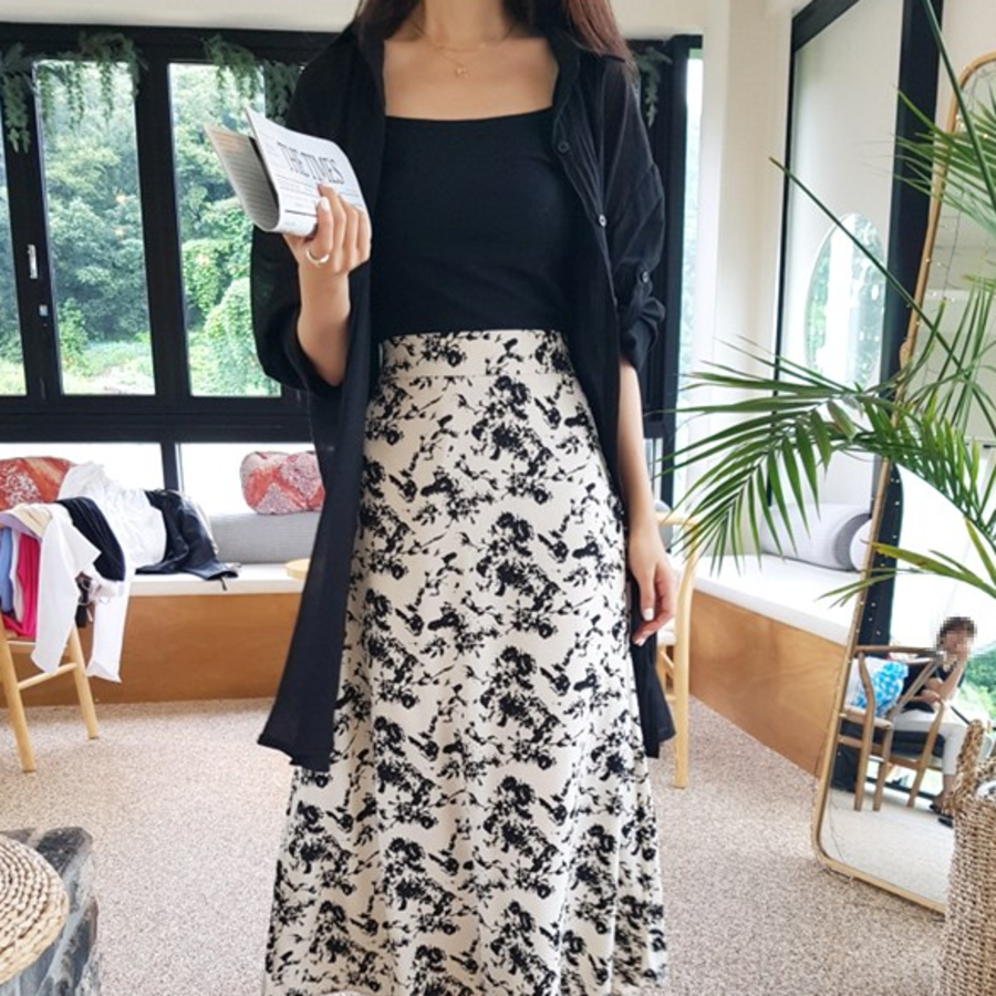 Женственная длинная юбка A-силуэта с цветочным принтом