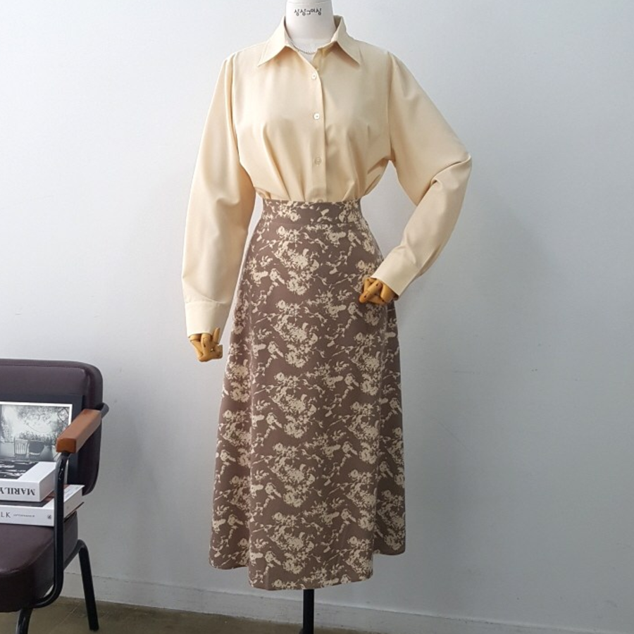 Женственная длинная юбка A-силуэта с цветочным принтом