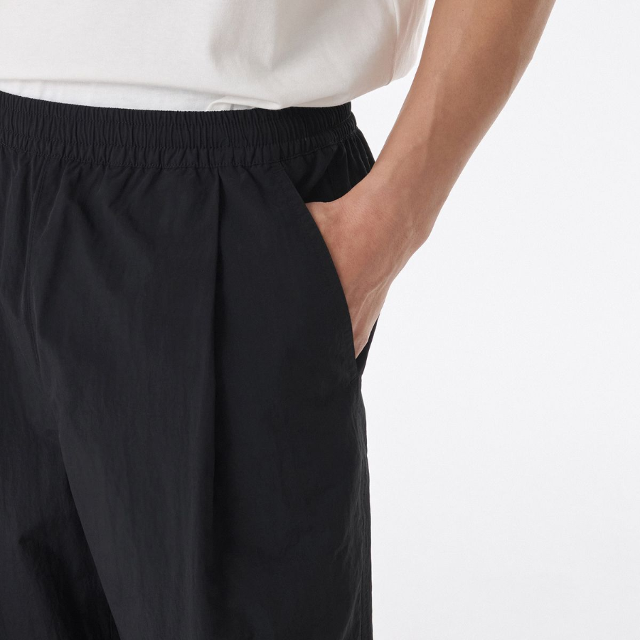 Nylon One-Tuck Wide String Pants [Black]