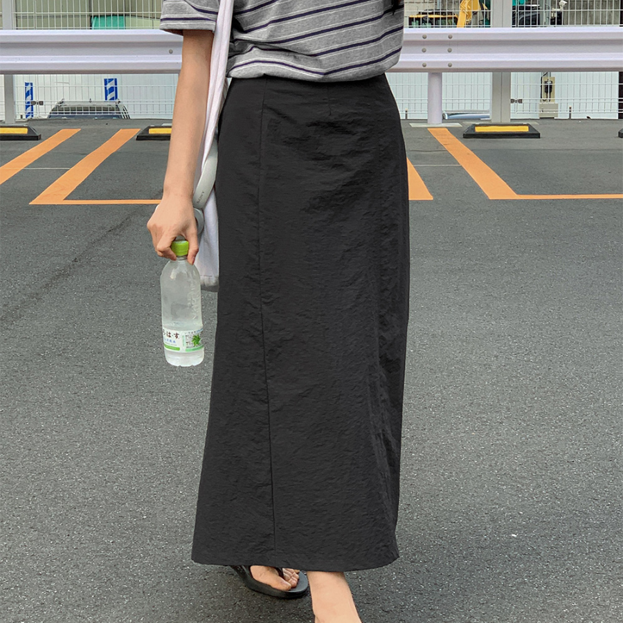 Лёгкая длинная юбка с разрезом из нейлона