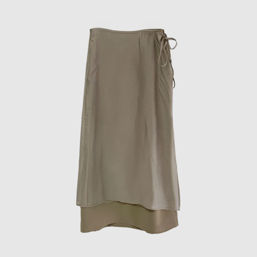 Шифоновая многослойная длинная юбка с разрезом и атласной лентой