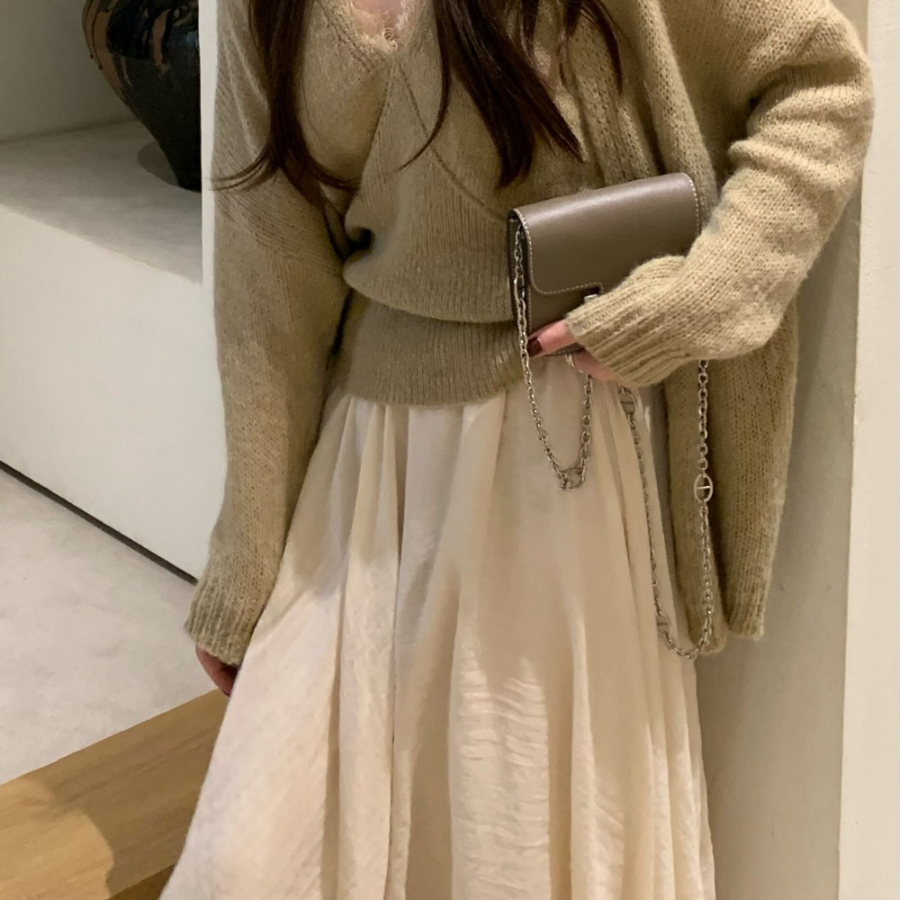 Лёгкая расклешённая длинная юбка