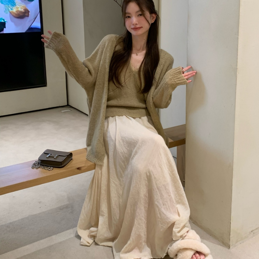 Лёгкая расклешённая длинная юбка