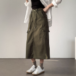 Длинная юбка с карманами и разрезом из нейлона