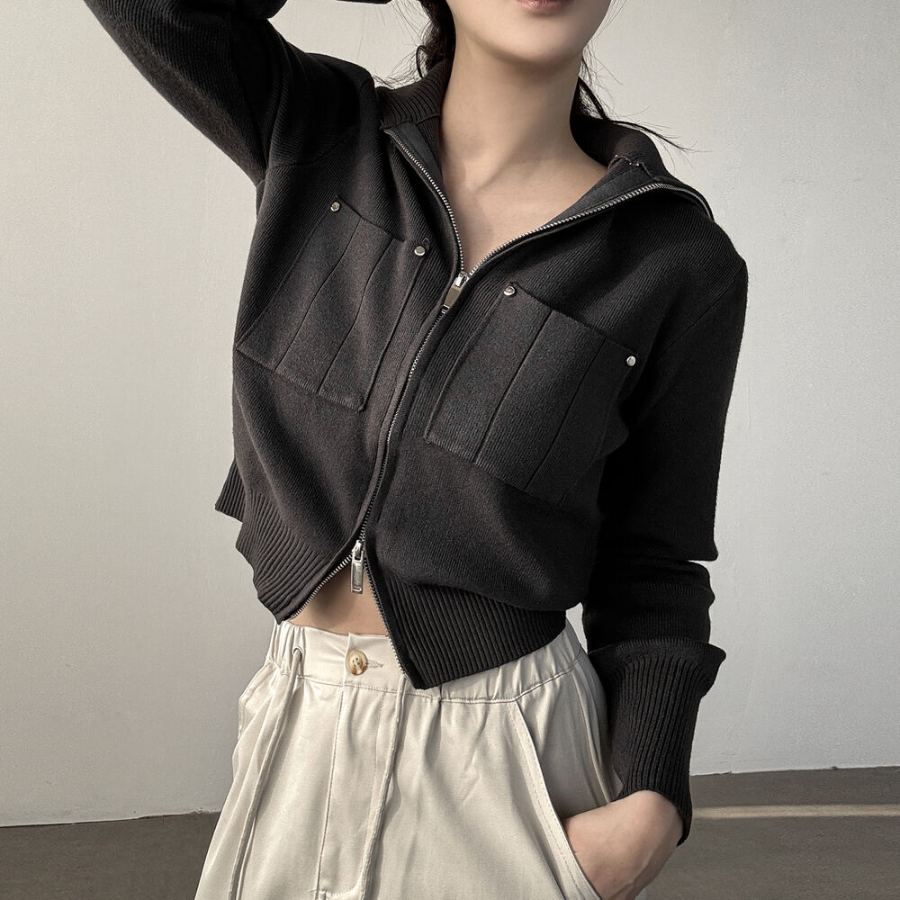 Длинная юбка с карманами и разрезом из нейлона