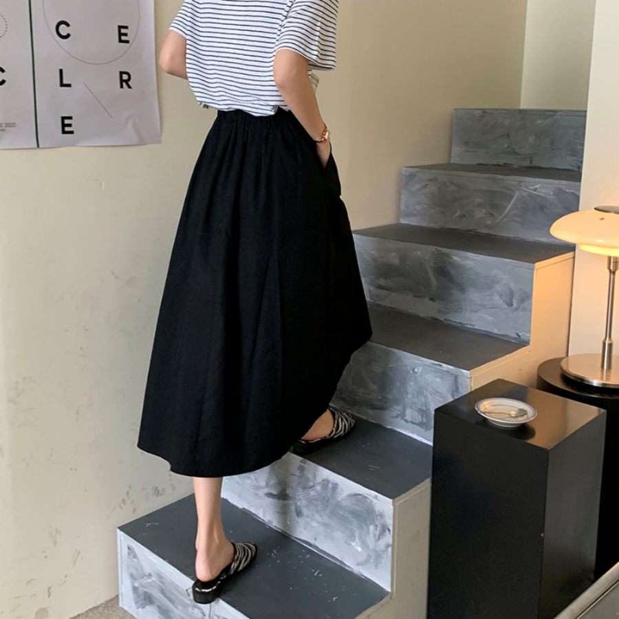 Расклешённая длинная юбка с пинтами