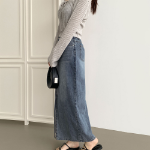 Длинная джинсовая юбка с задней резинкой и свободным кроем