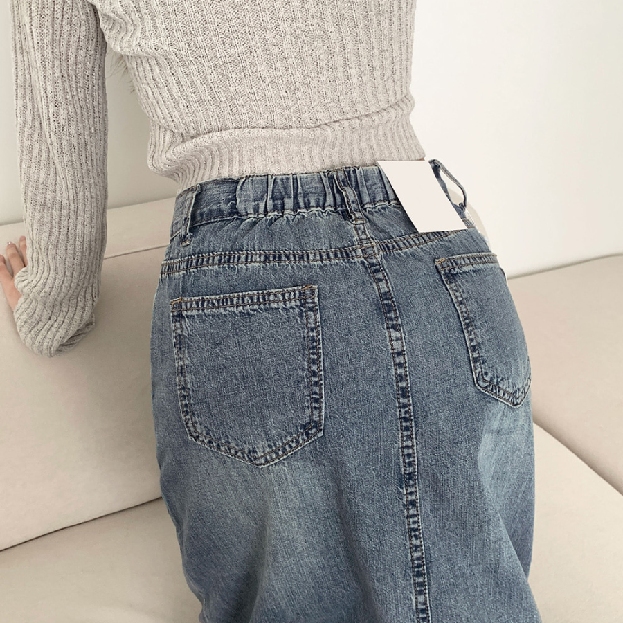 Длинная джинсовая юбка с задней резинкой и свободным кроем