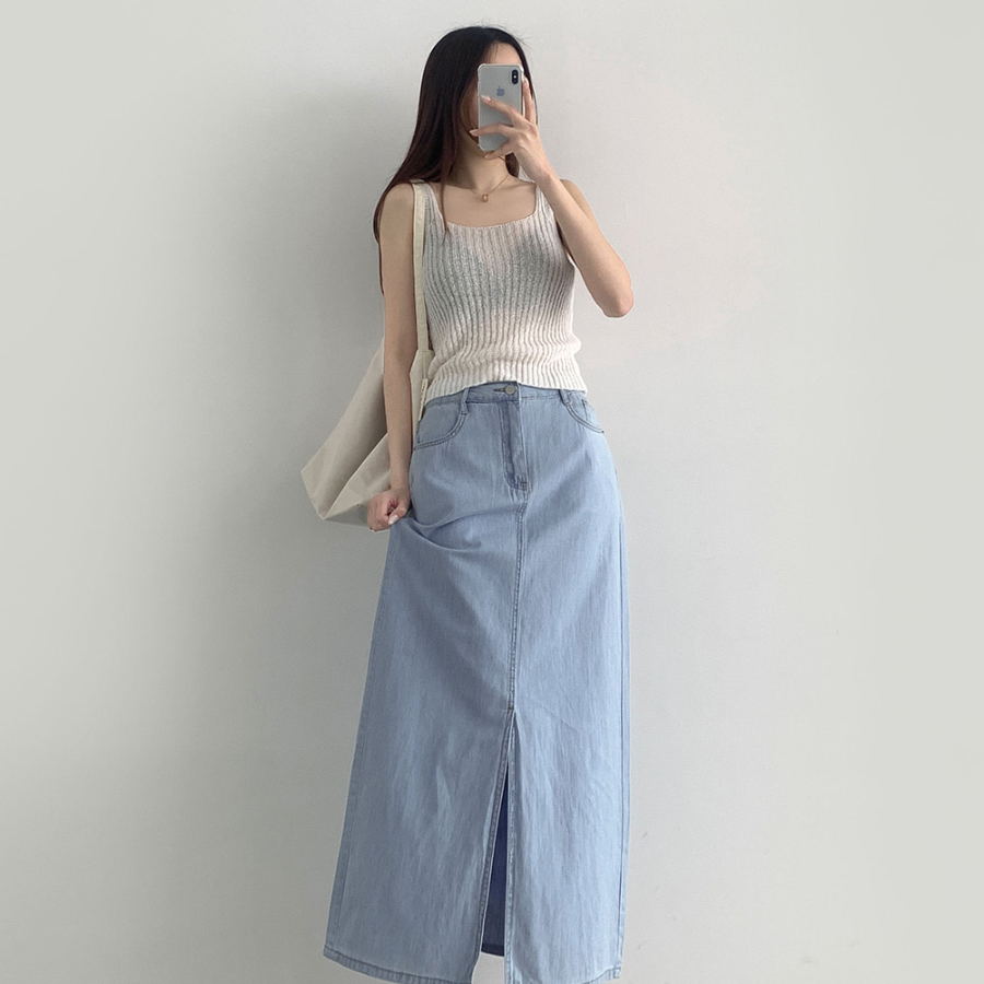 Длинная джинсовая юбка с задней резинкой и свободным кроем