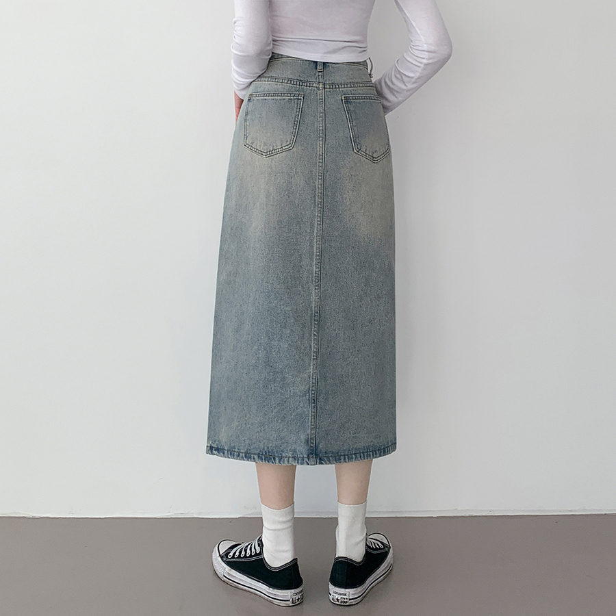 Длинная юбка с разрезом спереди и эффектом стирки