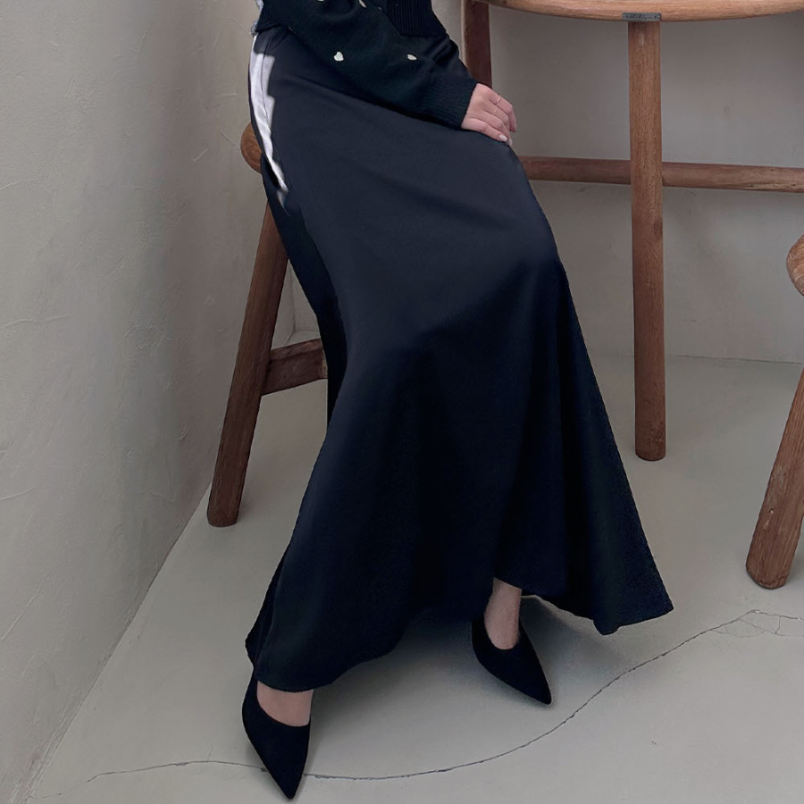 Длинная однотонная сатиновая юбка с высокой посадкой и задней резинкой